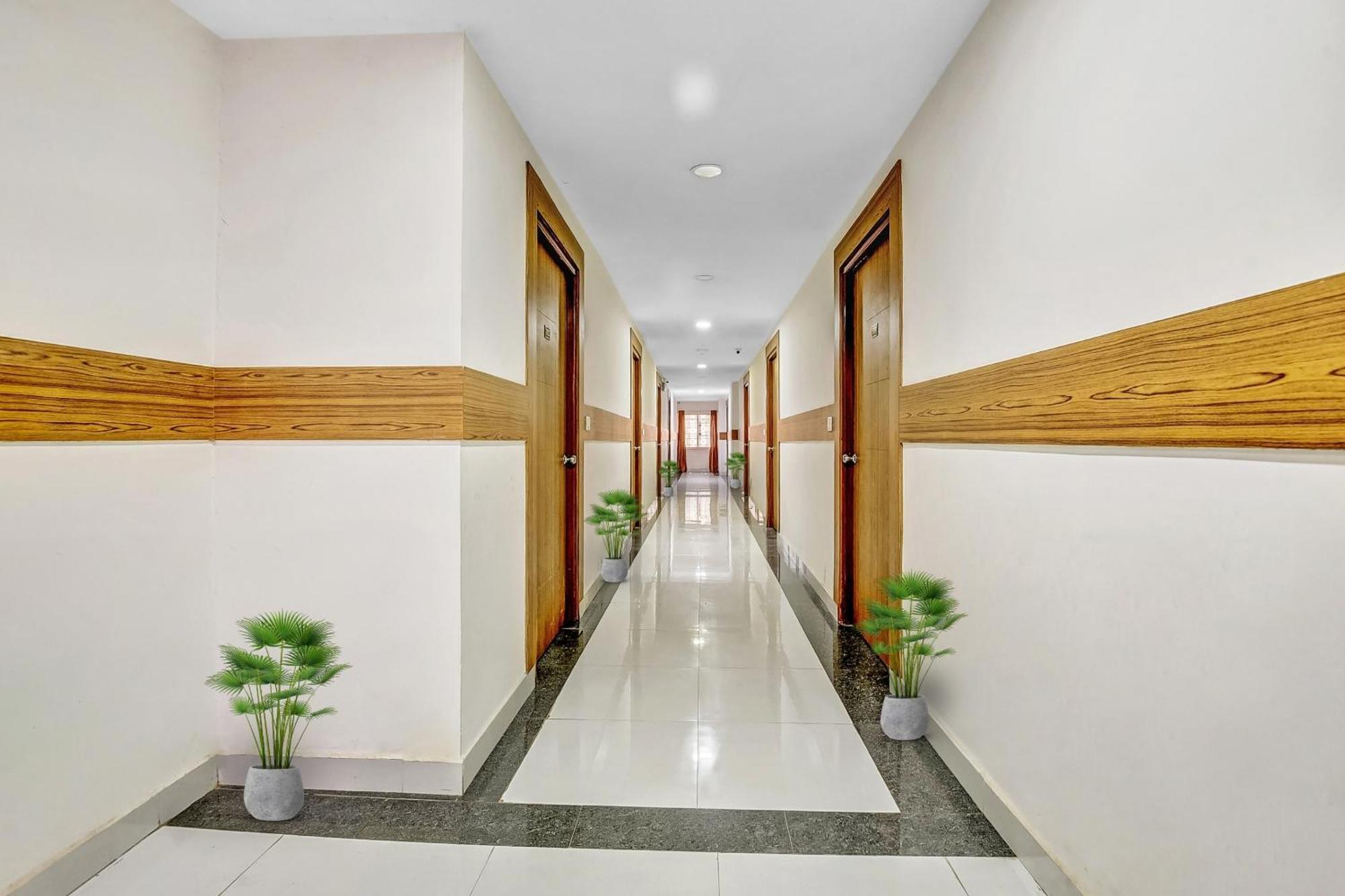 Hotel Sai Town House Mangalore Exteriör bild